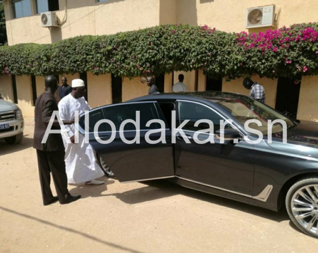 PHOTOS - Condoléances : Le président Macky Sall chez Cheikh Amar pour …