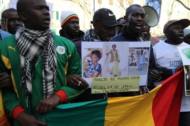 [ PHOTOS ] Sénégalais tués en Italie: manifestation à Florence contre le racisme