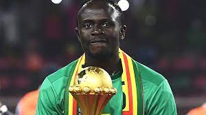 Trop perso, Mané a quitté la France