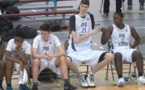 PHOTOS - A seulement 16 ans, il mesure 2m34 et veut devenir joueur NBA