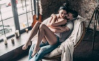 Envie de pimenter votre vie sexuelle ? Table ? Chaise ? Fauteuil ? Voici comment les utiliser!
