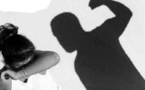 Elle s'agrippe aux parties intimes de son mari et le mord à la poitrine, l'époux septuagénaire meurt