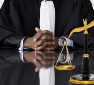 L'affaire atterrit à la barre du tribunal : Pour du "lakh", Mbène Ndao se bat avec sa voisine et perd deux dents